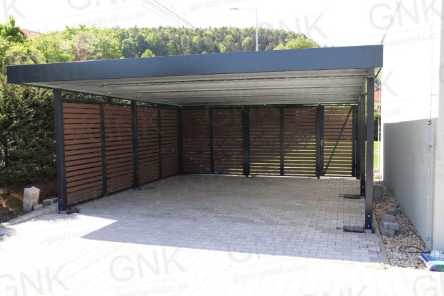Montovaný prístrešok SIEBAU s dizajnovými výplňami