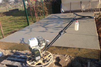 Betonová deska pod garáž hotová