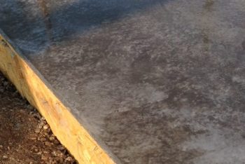 Čerstvá betonová deska