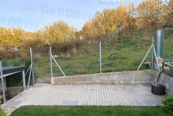 Zámková dlažba s pätkami zarovno dlažby