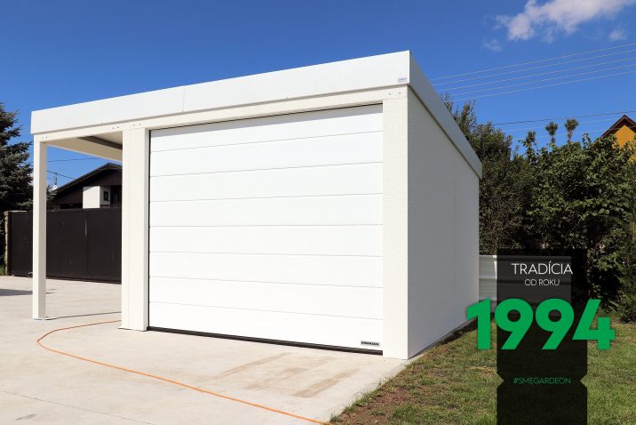 Garáž pre jedno auto s prestrešením z pravej strany