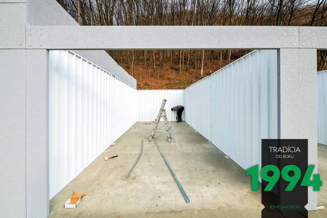 Dlhá radová garáž