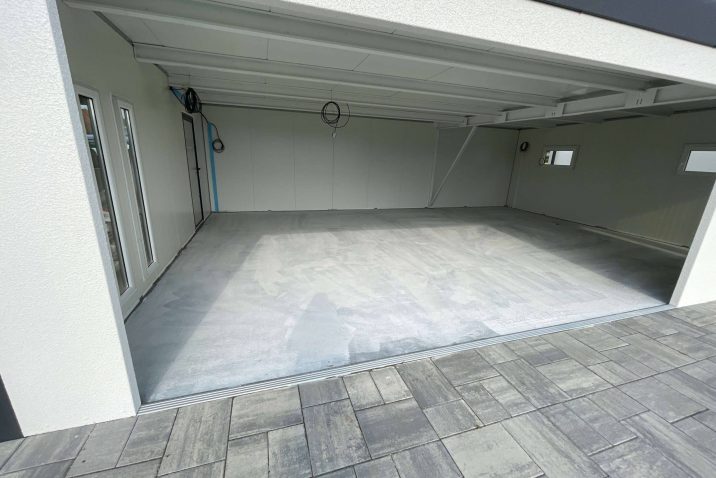 Podlaha v garáži pred natretím