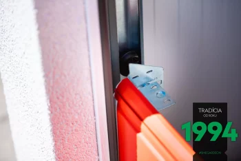 Detail na montáž garážových vrat