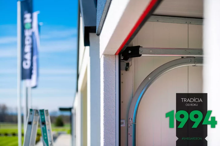 Montáž brány pro garáž pro motorku