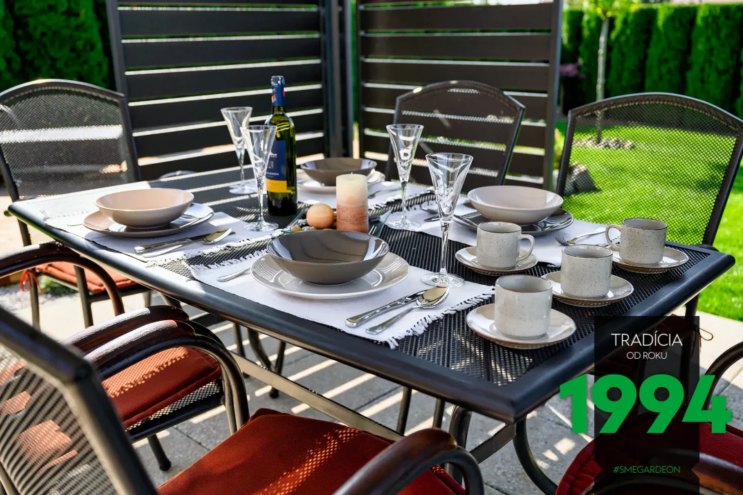 Prostřeno pro 4 lidi