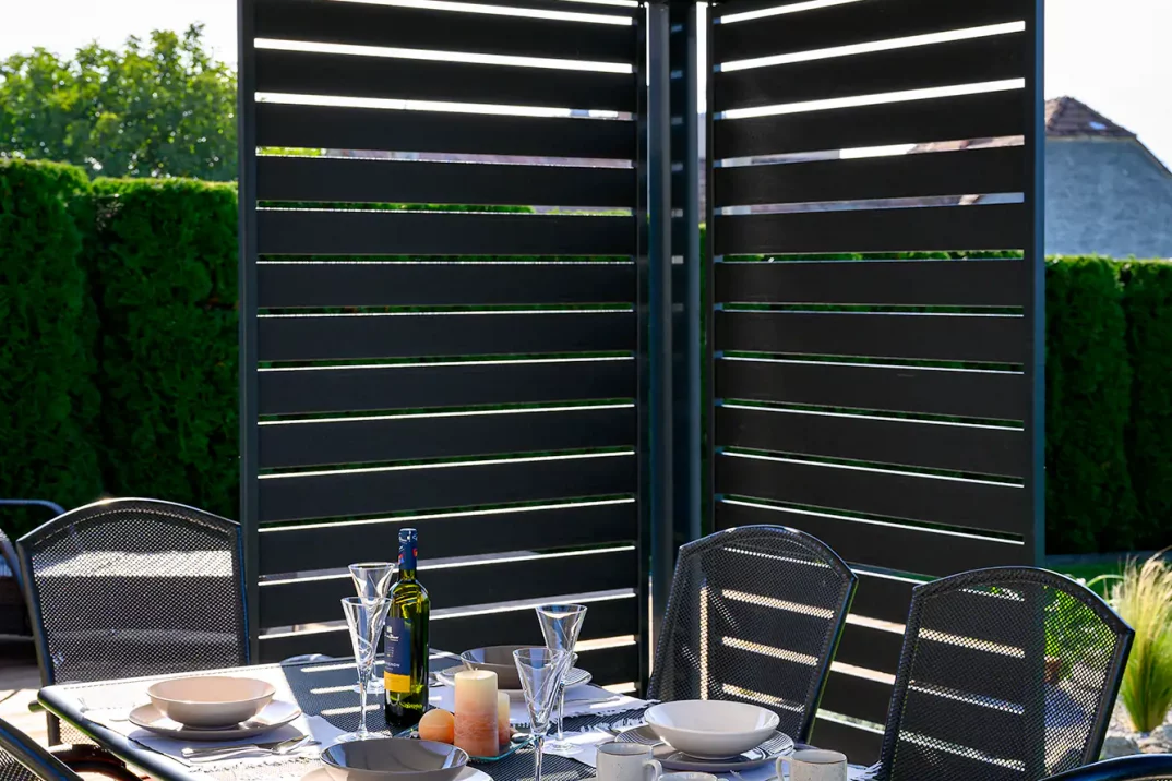 Posezení pod pergolou