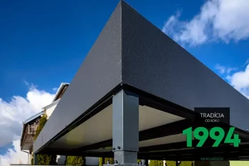 Detail na roh střechy