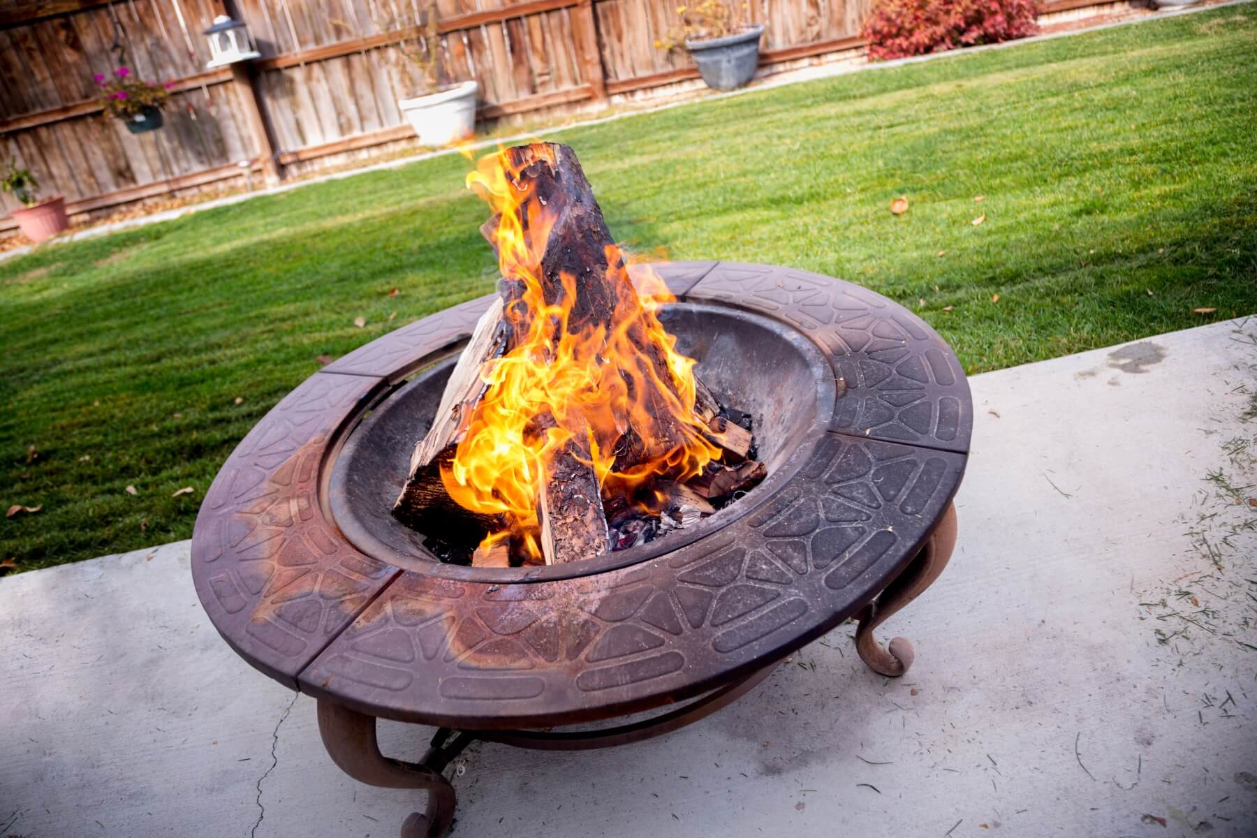 Přenosné ohniště.