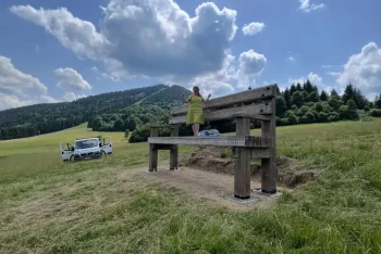 Starostka na lavičce