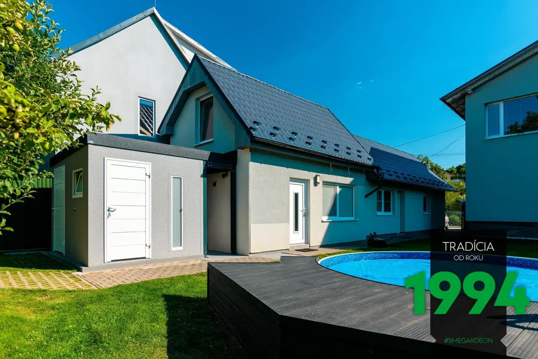 Šedý domeček