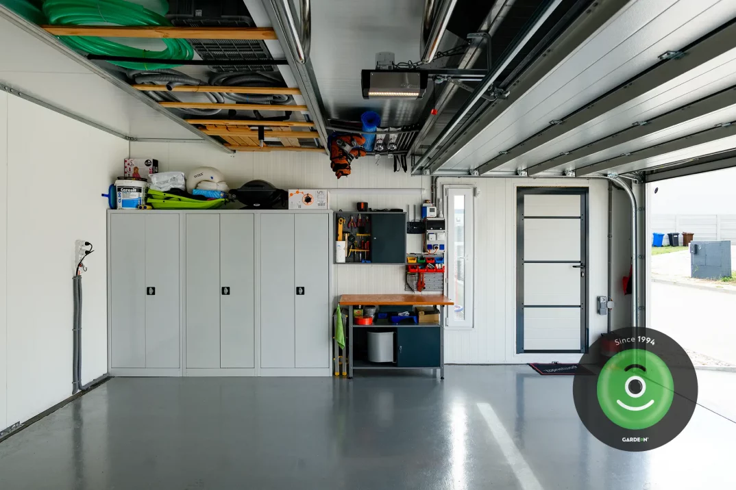 Skřiňky v garáži