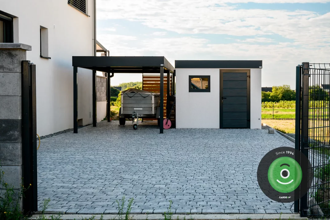 Domeček a přístřešek