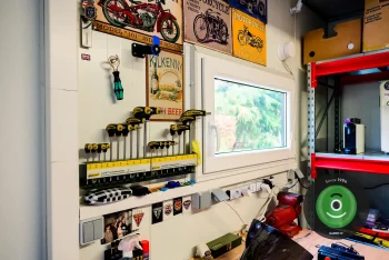 GARDEON montovaná garáž interiér