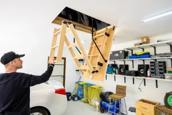 GARDEON garáž pro dvě auta sedlová střecha interiér 2