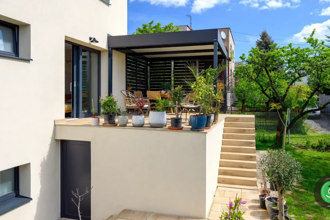 GARDEON vyvýšená pergola na posezení