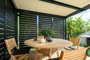 GARDEON vyvýšená pergola na posezení 4