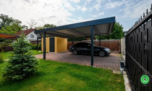 GARDEON žlutý zahradní domek s přístřeškem na dřevo a přístřeškem pro dvě auta 2