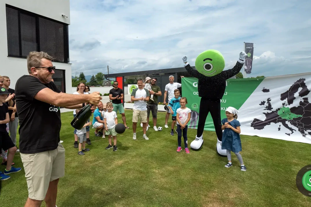 Oficiální oznámení o zahájení prodeje v Německu