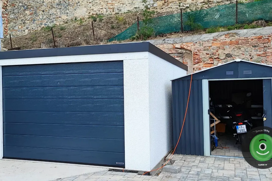 Nový a starý zahradní domek