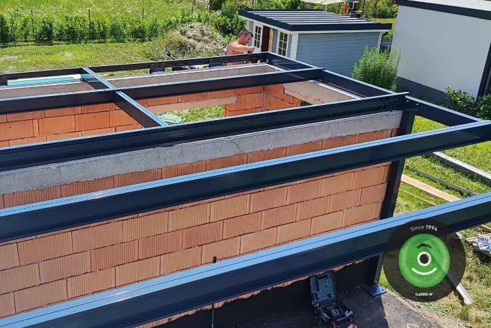 Zděné stěny a střecha z THP panelu