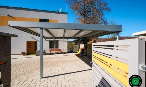 Parkovací přístřešek pro dvě auta s odolnou střechou