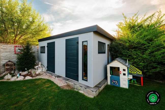 Kompaktní montovaný zahradní domek vhodný na nářadí a uskladnění