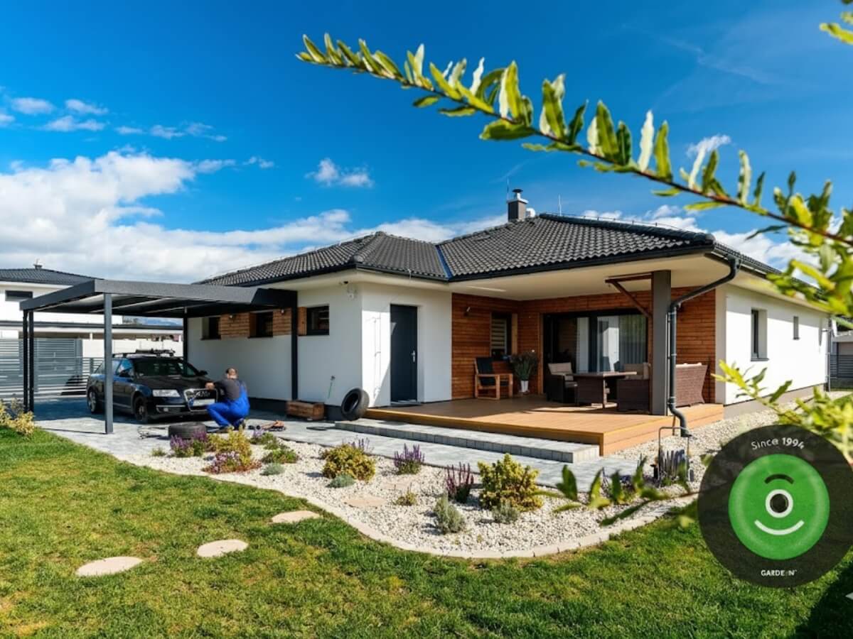 Přezouvání pneumatik pod přístřeškem Gardeon.